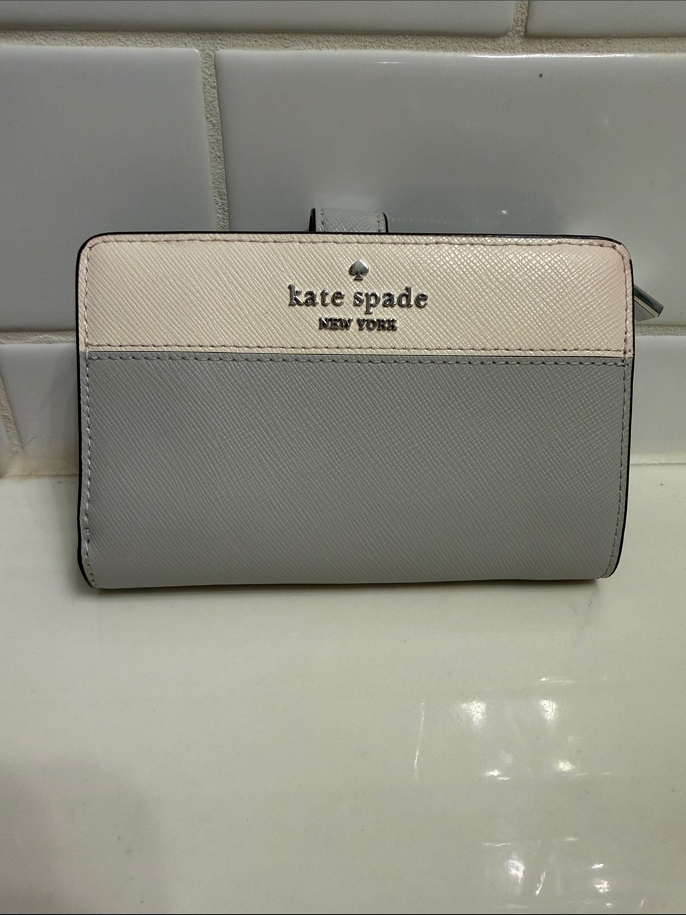 kate spade two-tone white and light gray Saffiano leather wallet